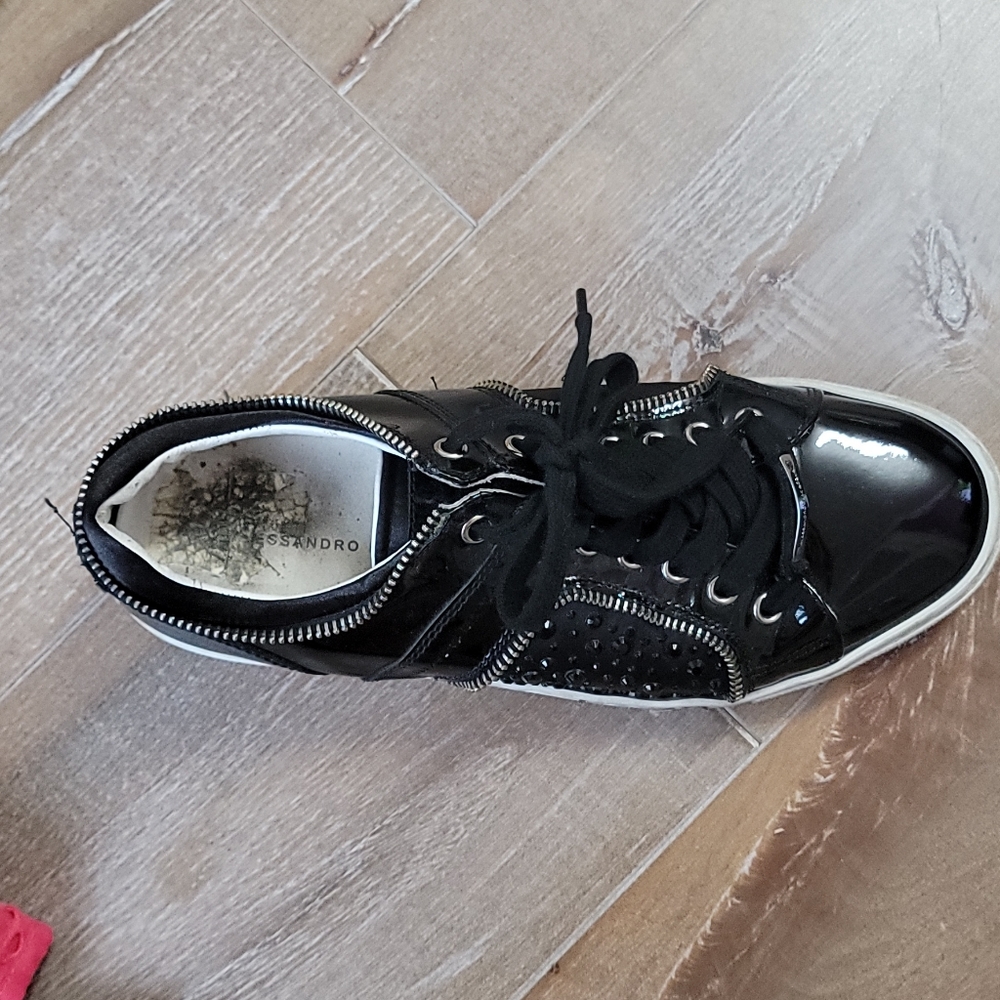 Size 38 womens sneaker rhinestones